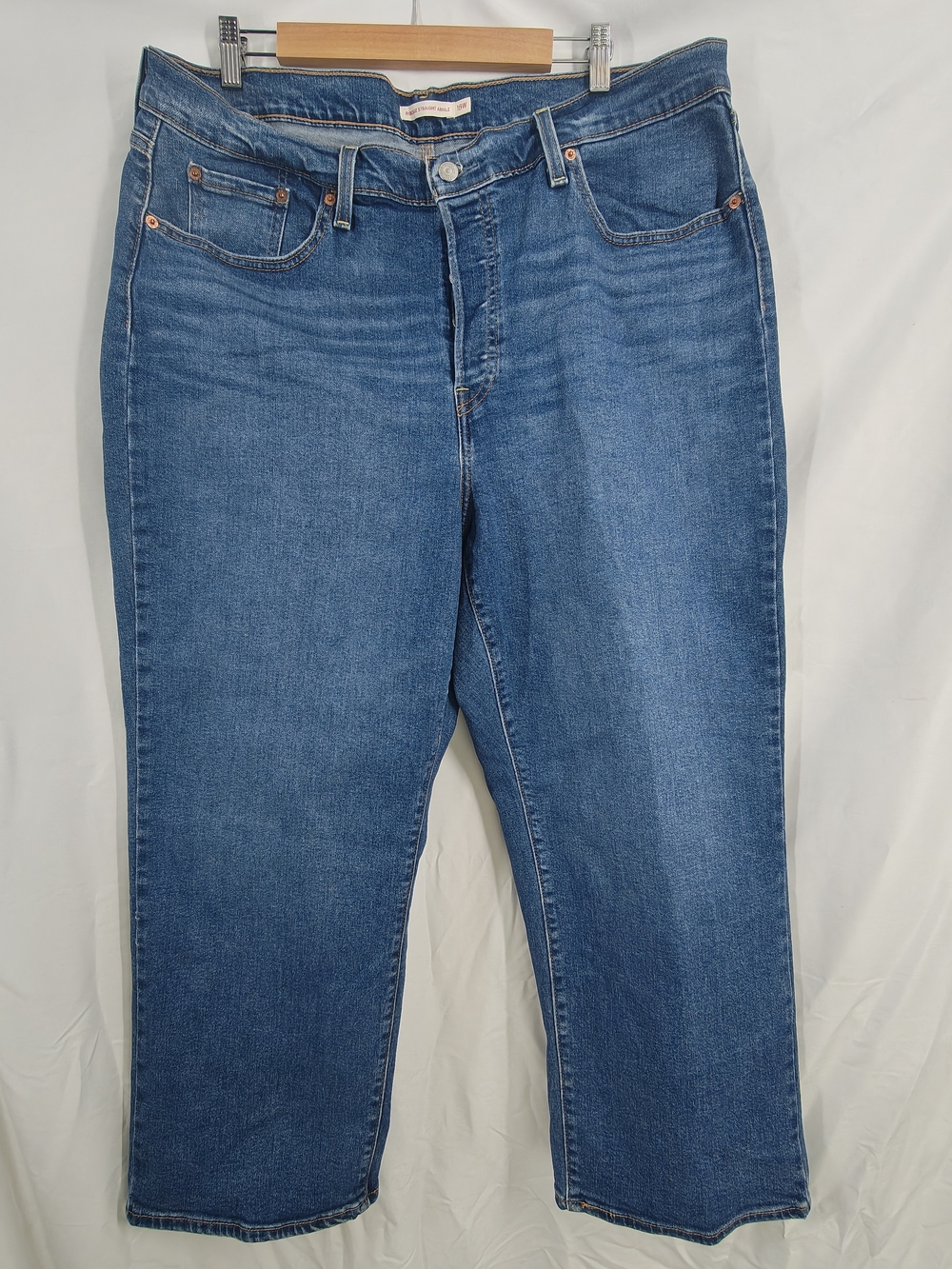 Levi's Women's Straight Jeans in Classic Blue Wash